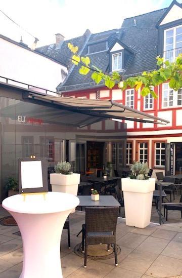 Weinhotel Eltvinum Eltville am Rhein ภายนอก รูปภาพ