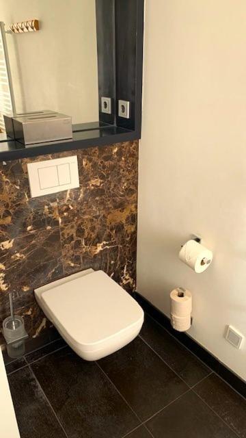 Weinhotel Eltvinum Eltville am Rhein ภายนอก รูปภาพ