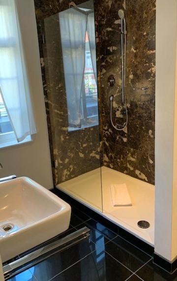 Weinhotel Eltvinum Eltville am Rhein ภายนอก รูปภาพ