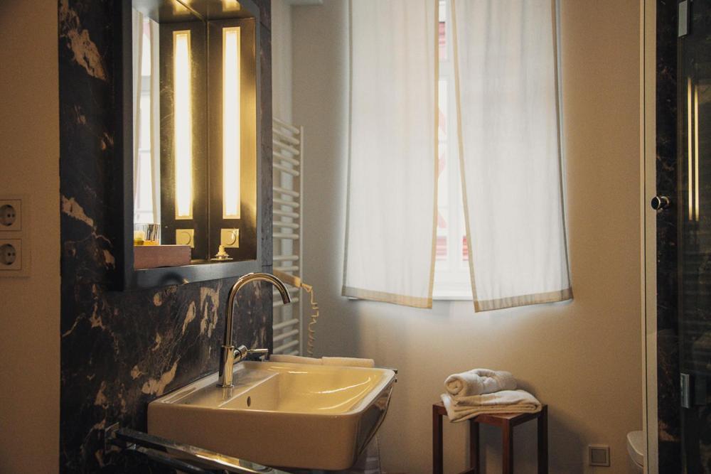 Weinhotel Eltvinum Eltville am Rhein ภายนอก รูปภาพ